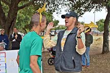 Sean Curry receives the crown, photo by Alheli Curry